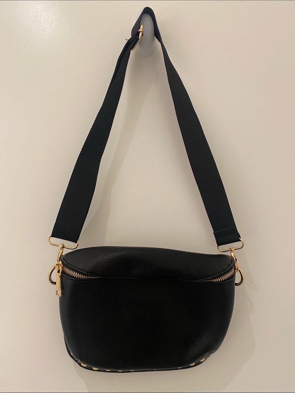 EUC Moda Luxe Crossbody Bag Black With Goldtone Embellishments.